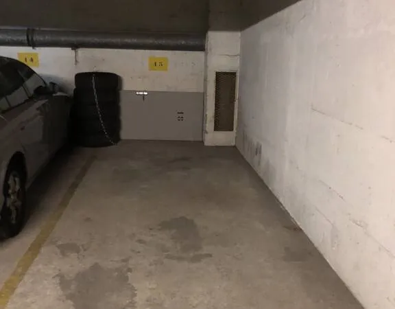 Stationnement Location Paris   150€