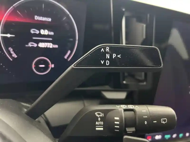 Renault Megane e-tech ev40 130ch standard charge — photo 43