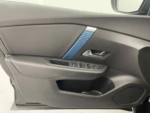 Citroën C4 e- 136 ch automatique — photo 26