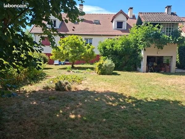 Maison 7 pièces de 160 m2 + jardin de 960m2