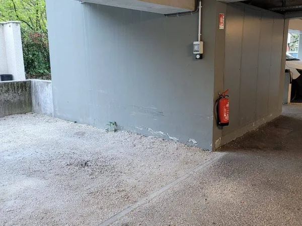 Parking 12 m²