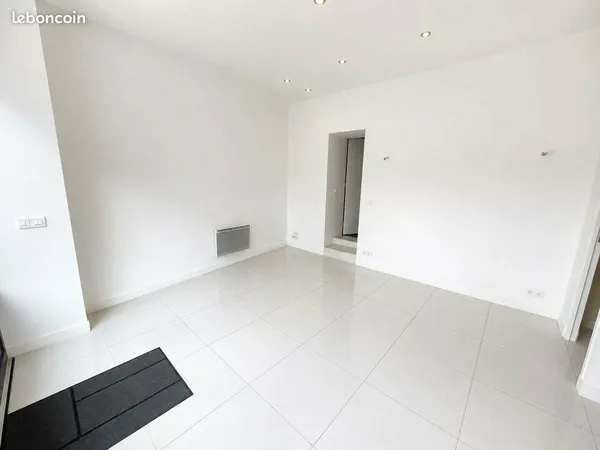 Local commercial 40 m² CHÂTILLON