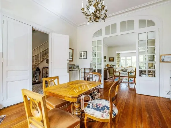 Maison 7 pièces 192 m²