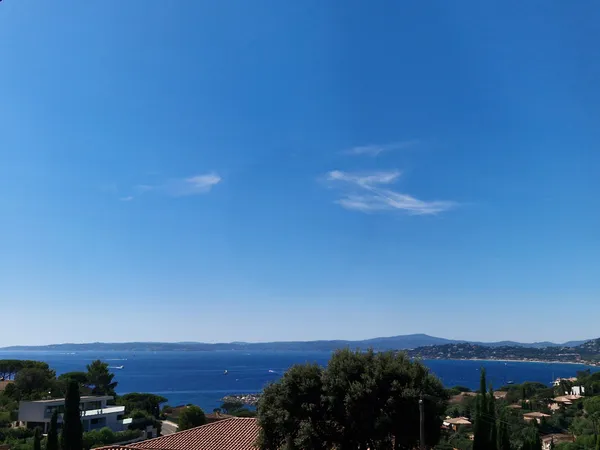 EXCLUSIVITÉ – VILLA 164 M² AVEC VUE MER
