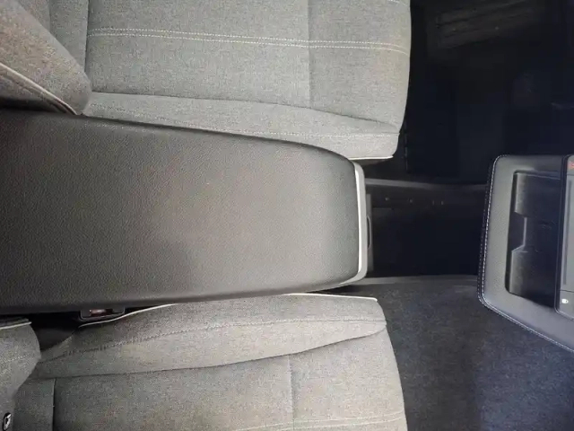 Renault Megane e-tech er ev60 130ch super charge — photo 29
