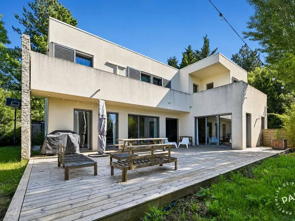Maison 6 pièces 230 m²
