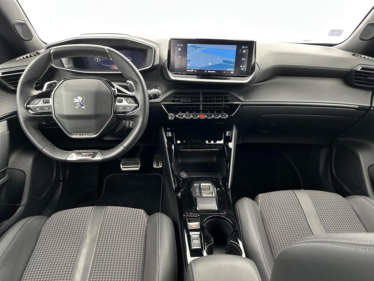 Peugeot 2008 puretech 130 s&s eat8 gt — photo 11
