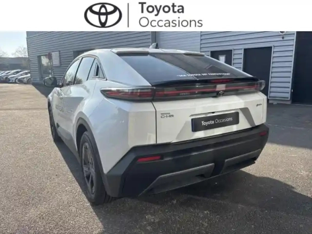 Toyota C-Hr + 224ch 77kwh design grande autonomie — photo 2