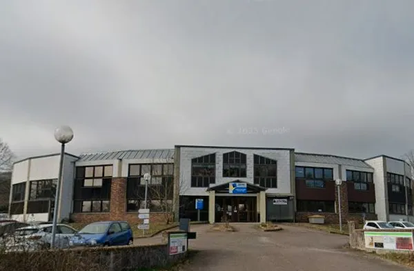 Local 920 m² MAIDIERES