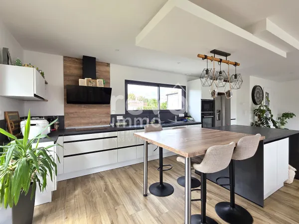 Maison contemporaine 145m² SPGL (44310)