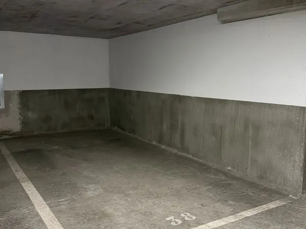 Parking sécurisé - Clamart (gare à 5 min à pied) - 2ème sous-sol - 100 /mois CC