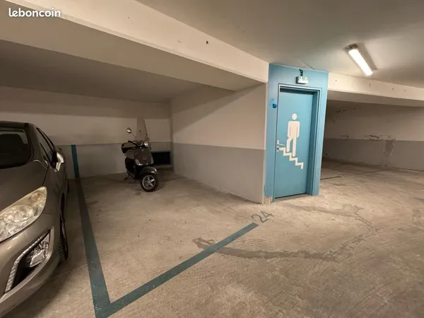 Garage/box 12 m² Montreuil