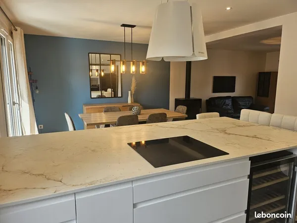 Maison meublée 115 m² | 4 chambres + bureau | Garage, parking et jardin
