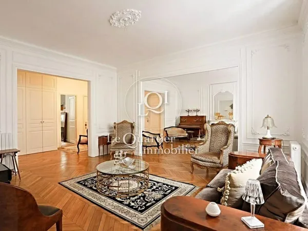 Appartement 6 pièces 145 m²