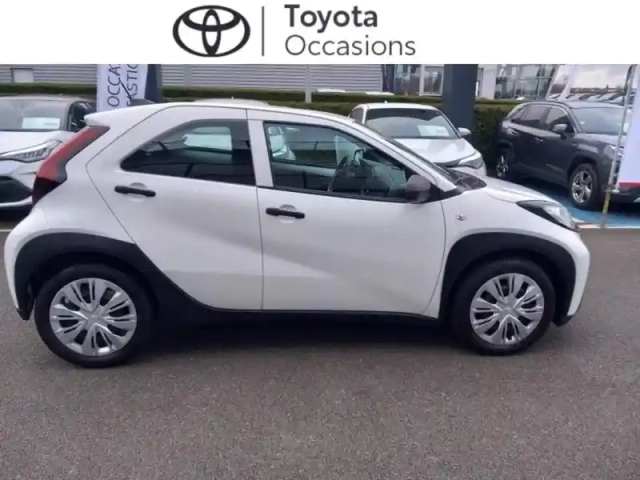Toyota Aygo X 1.0 vvt-i 72ch active business my23 — photo 3