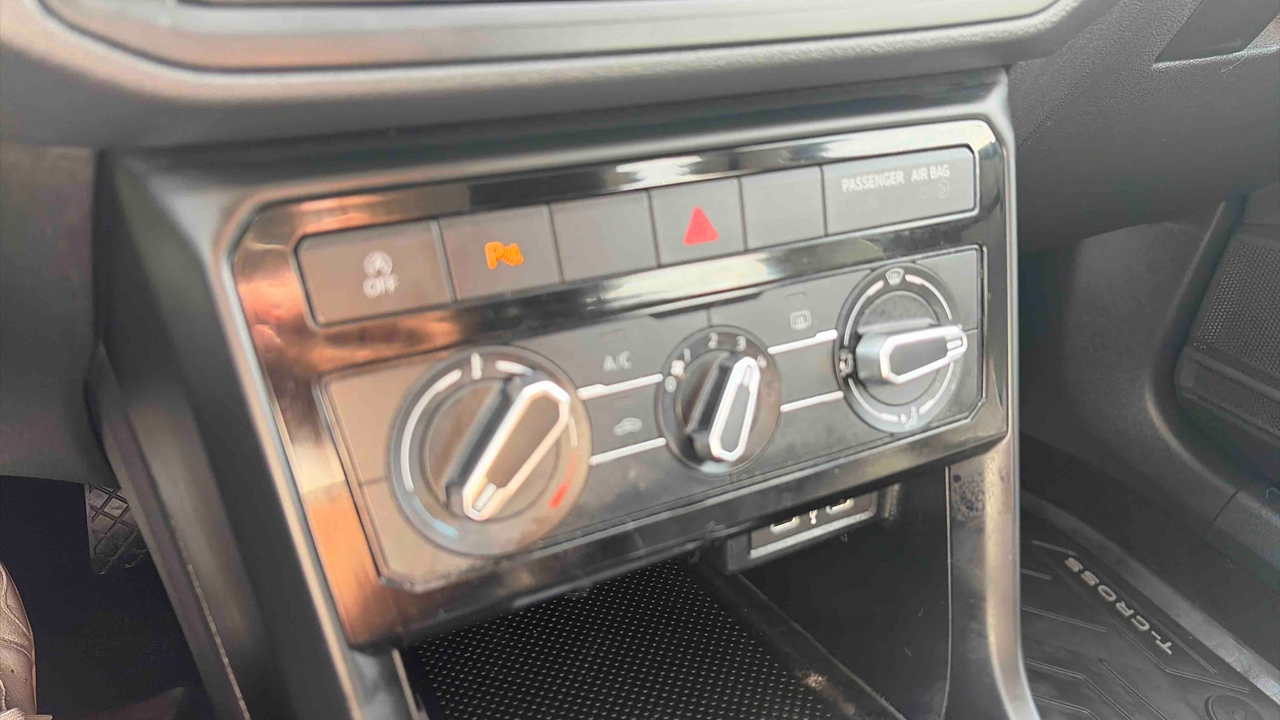 Volkswagen T-Cross 1.0 TSI 95 Start/Stop BVM5 — photo 22