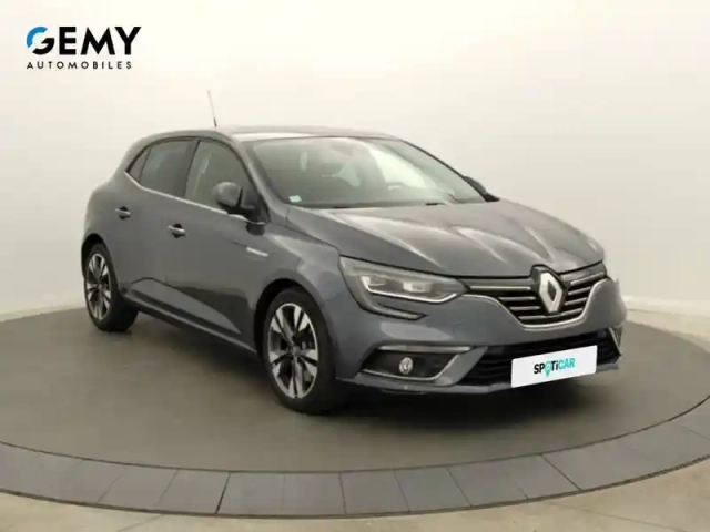 Renault Megane mégane iv berline dci 165 energy edc — photo 24
