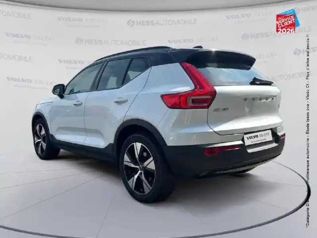 Volvo Xc40 t4 recharge 129 + 82ch r-design dct 7 — photo 8
