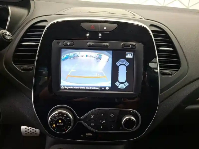 Renault Captur dci 90 edc — photo 20
