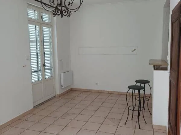 Studio 1 pièce 26 m²