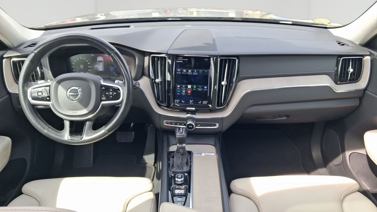 Volvo XC60 D5 AWD 235 ch Geartronic 8 — photo 9