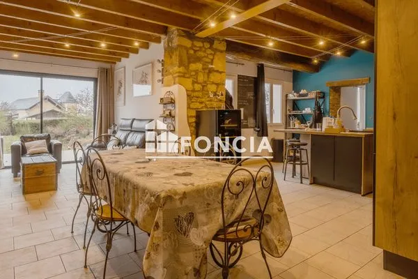 Maison 8 pièces 198 m²