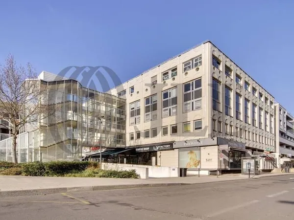 Bureau 570 m²