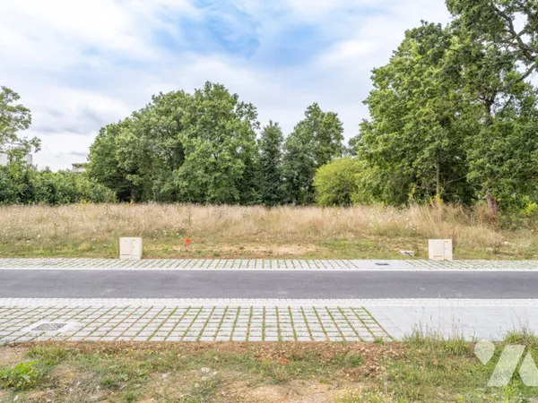 Terrain 247 m²
