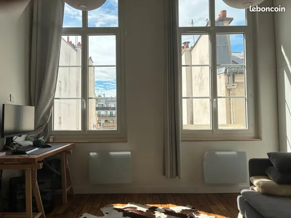 Superbe studio entièrement rénové face au Marais