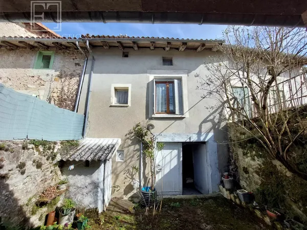 Maison, dépendance et jardin