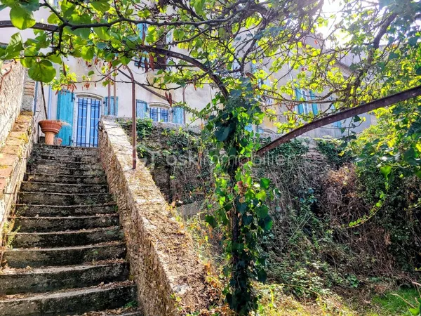 Maison 7 pièces 208 m²