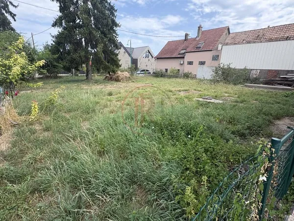 Terrain 486 m²