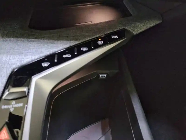 Peugeot 3008 hybrid 136 e-dcs6 — photo 60