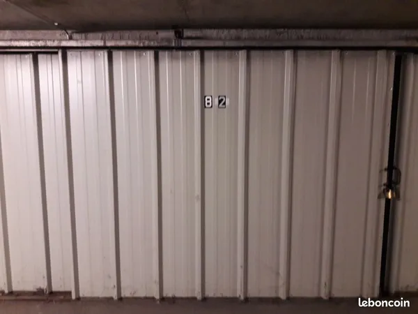 Garage/Box à louer