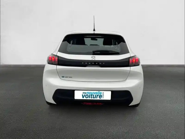 Peugeot 208 electrique 50 kwh 136ch — photo 5