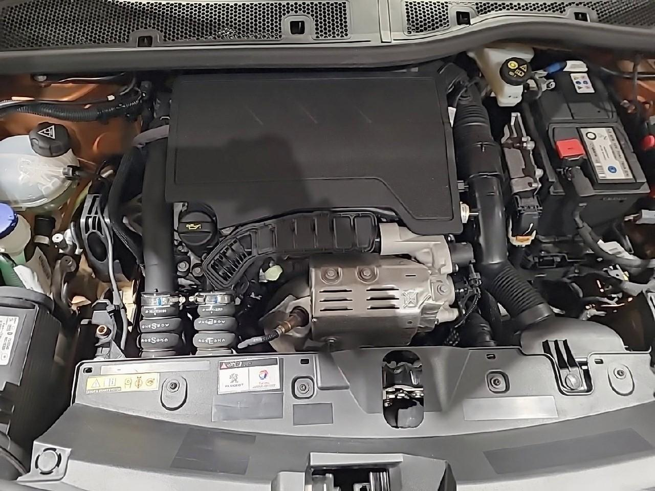 Peugeot 2008 puretech 100 s&s bvm6 active — photo 15