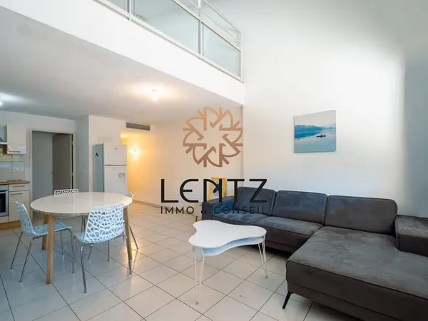 Appartement T2 meublé en duplex avec parking - Secteur du For