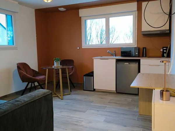 A louer studio neuf meublé DURTAL 49 avec terrasse