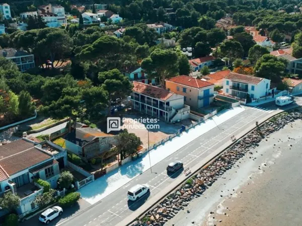 Villa Leucate-La Franqui 12 pièces de 150 m2 proche mer