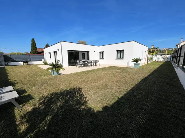 Maison de plain-pied 118 m²