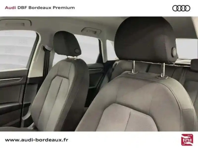 Audi Q3 35 tfsi 150 ch design — photo 10