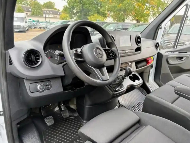 Mercedes Sprinter 317 cdi fourgon 43s l3h2 14m3 — photo 8
