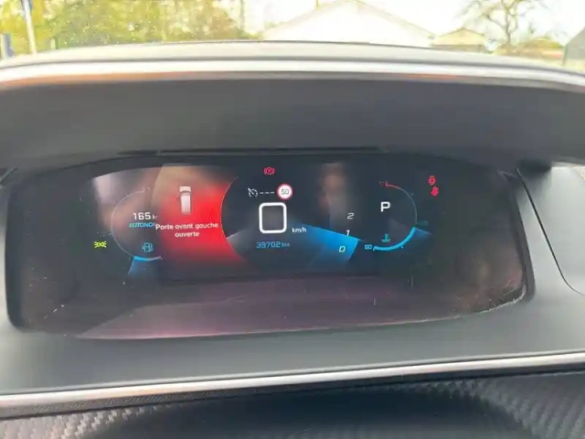 Peugeot 2008 puretech 130 s&amp;s eat8 — photo 30