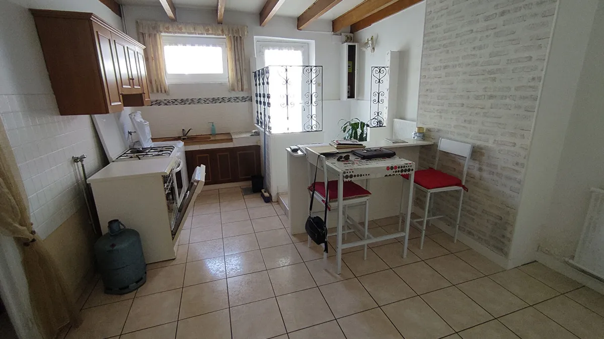 Photo 3