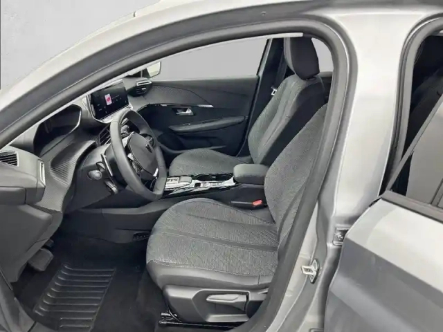 Peugeot 208 hybrid 110 e-dcs6 — photo 11