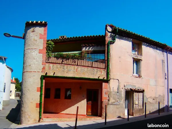 Maison catalane de village