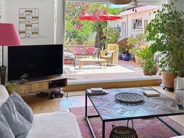 Maison de village au coeur de Portet, climatisée, avec piscine