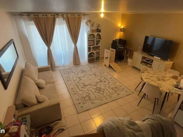 Grand duplex 4 pièces - 115 m² - Proche gare - Parking