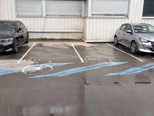 LYON 7 GARIBALDI PARKING EXTERIEUR A VENDRE PORTAIL SECURISE