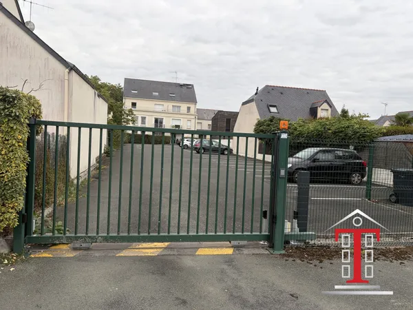 Stationnement Vente Les Ponts-de-Cé   8400€